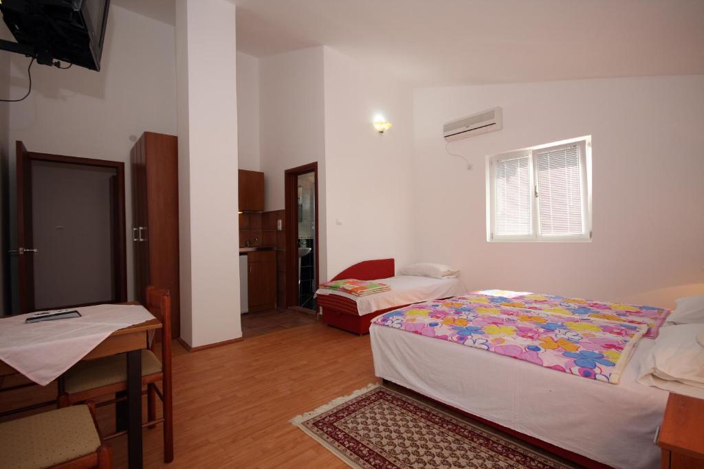 Apartments Raicevic Будва Стая снимка