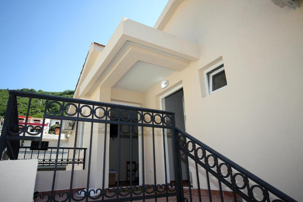 Apartments Raicevic Будва Стая снимка