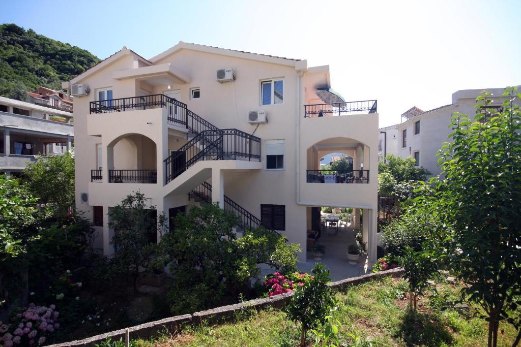 Apartments Raicevic Будва Стая снимка