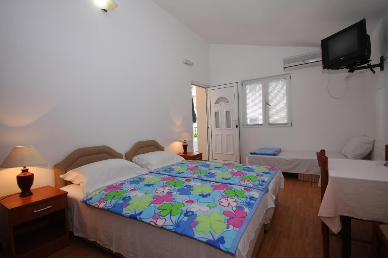Apartments Raicevic Будва Стая снимка